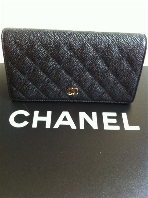 chanel bi fold caviar wallet ราคา|Chanel Black Quilted Caviar Leather CC Bifold Wallet.